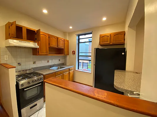 Rented by Coldwell Banker Reliable Real Estate | media 6