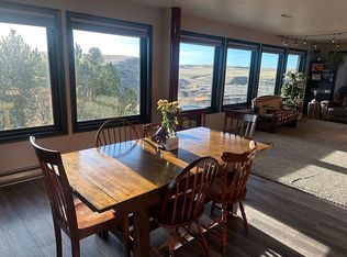 116 4th St SW, Cut Bank, MT 59427
