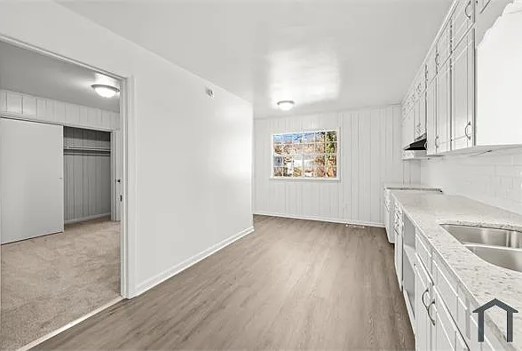 1820 33rd St W — Photo 16