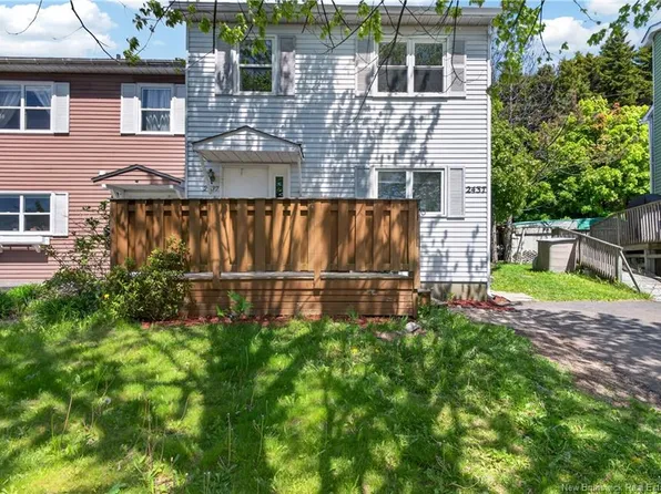 2437 Candace St, Saint John, NB E2J 2Z8