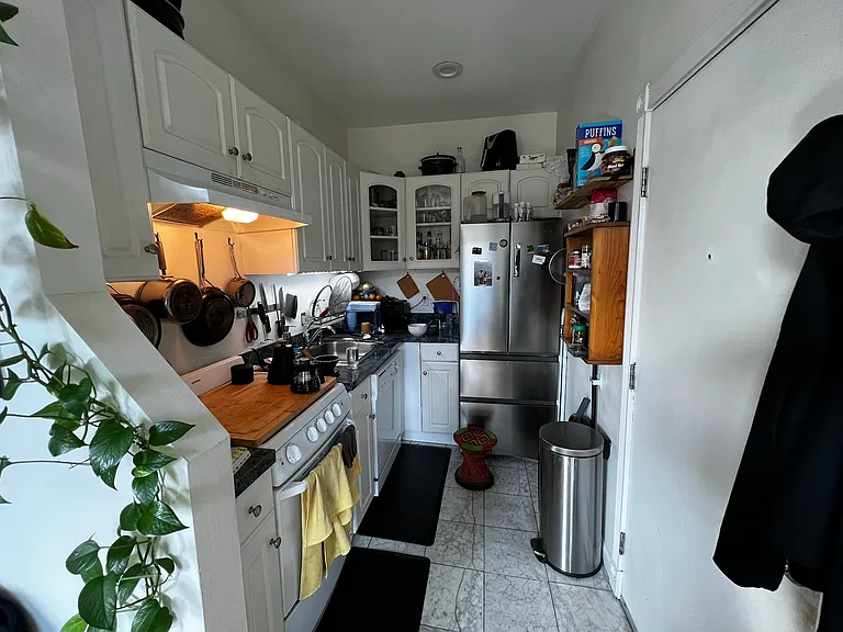 605 Massachusetts Ave #6 — Photo 1