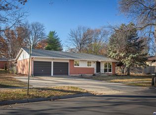 7011 S Wedgewood Dr, Lincoln, NE 68510
