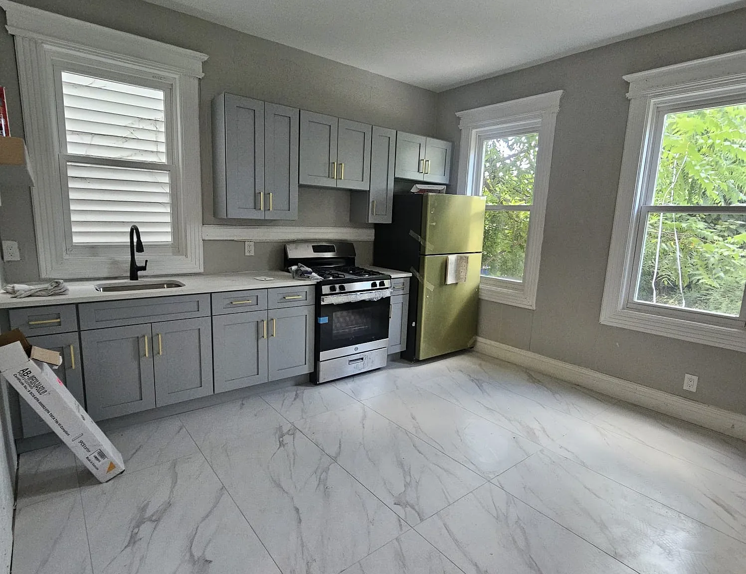 3 bed, 1000 sqft, $2,249 — Photo 1