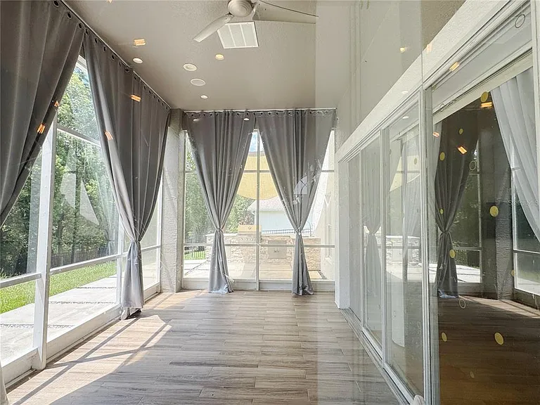 824 Palm Cove Dr — Photo 37