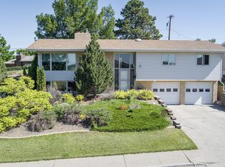908 3rd St NW, Mandan, ND 58554