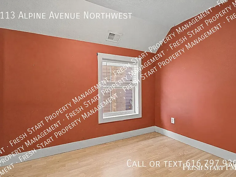 1113 Alpine Ave NW — Photo 27