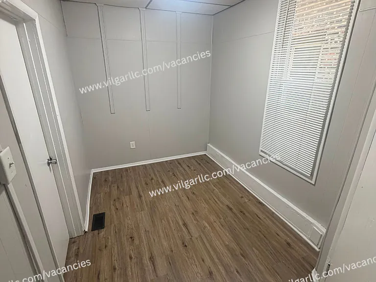 4856 Magoun Ave — Photo 22