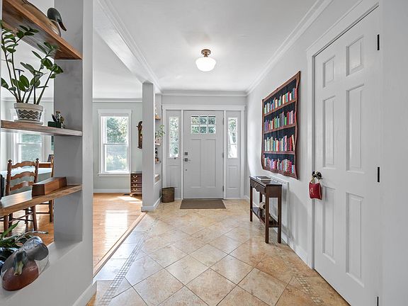 4th image of 6016 Brass Lantern Ct