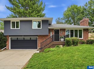 5720 S 50th St, Lincoln, NE 68516