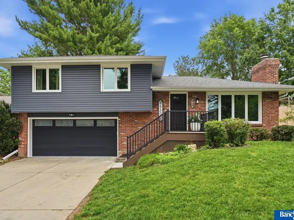 5720 S 50th St, Lincoln, NE 68516