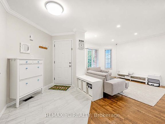 4th image of 93 Holly Meadow Rd