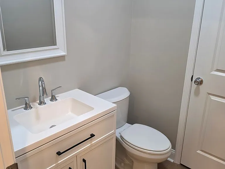 302 Thomas St — Photo 9