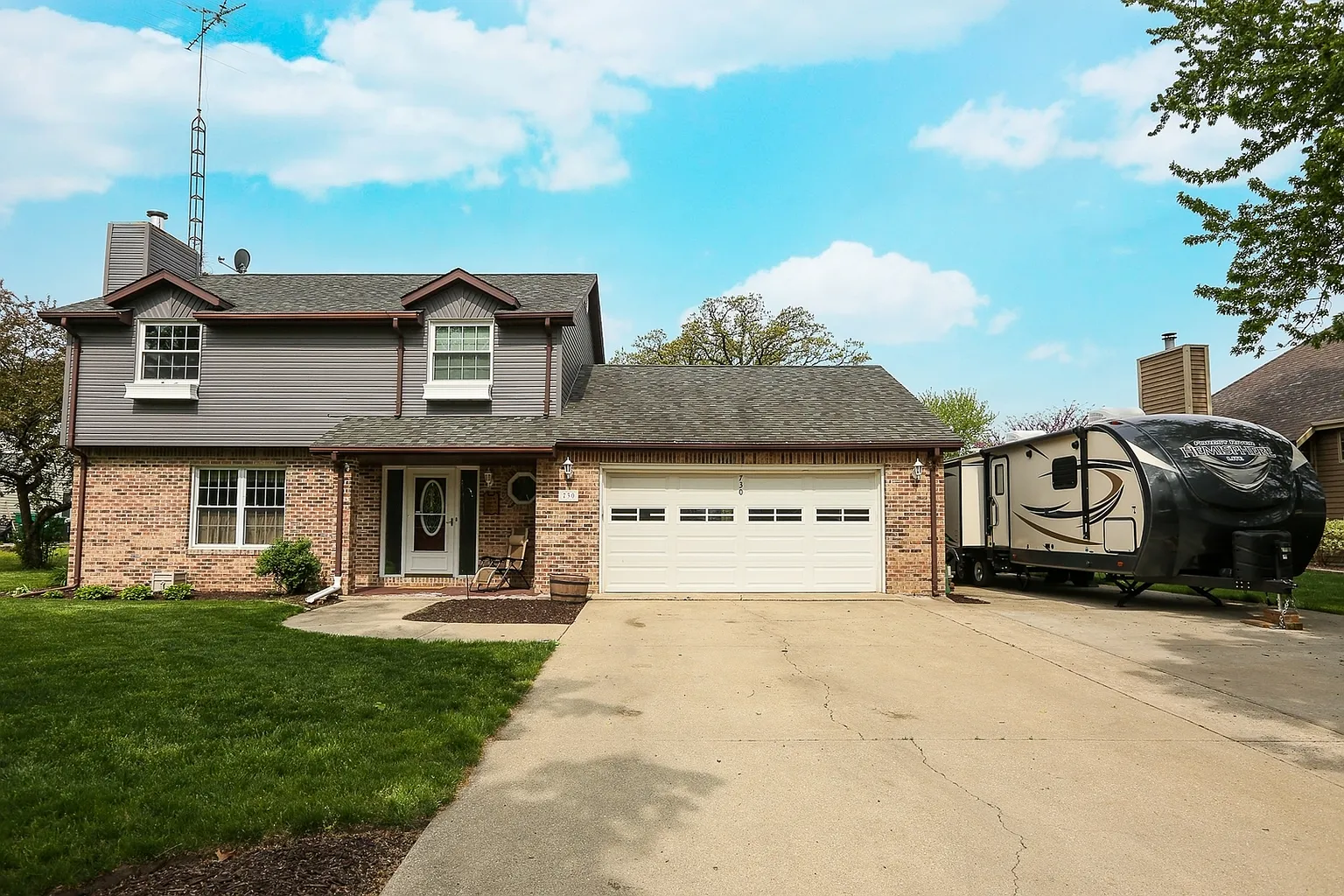 730 Koala Ct photo 1