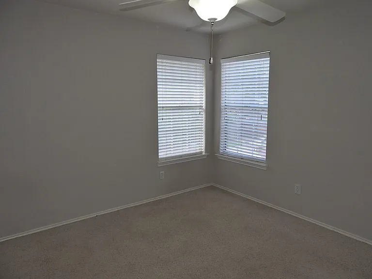 4427 Wavertree Dr — Photo 17
