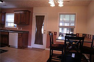 4th image of 4002 Snowbird Dr