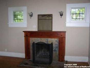 2nd image of 1204 W Magnolia Ave
