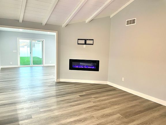 5th image of 1533 W Laster Ave #A