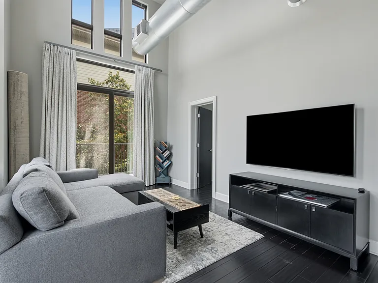 205 31st Ave N #310 — Photo 31