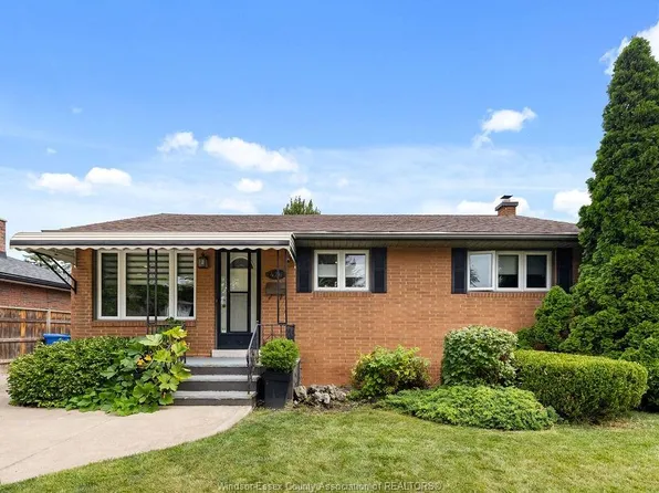 426 Bertha Ave, Windsor, ON N8P 1B7