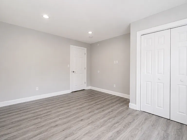 35 2nd St #1 — Photo 10