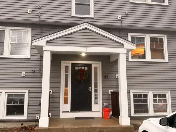 1 Philbrick Ln APT 6, Kittery, ME 03904