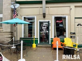 92 Main Ave, Clinton, IA 52732