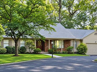 13 Silver Lakes Dr, Darien, CT 06820