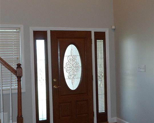 5th image of 50 Fox Chase Dr