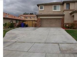 34802 Elmwood Ln, Yucaipa, CA 92399