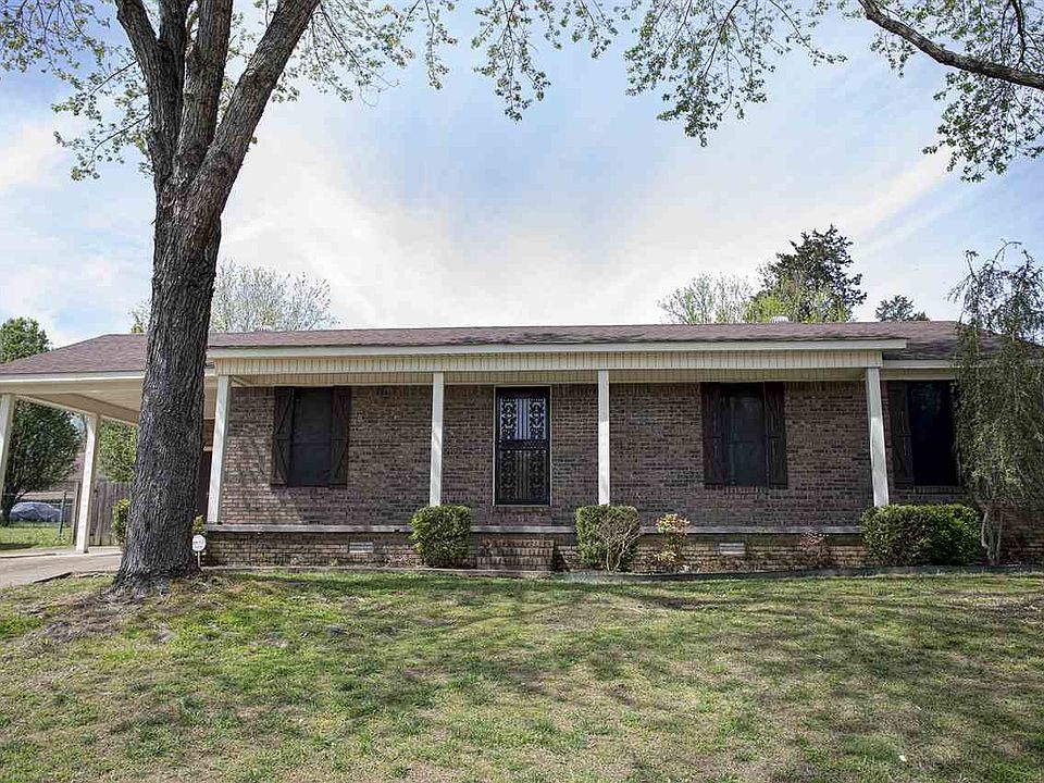 1st image of 49 Norvel Dr