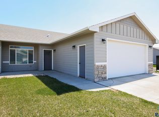 1510 S Foss Ave, Sioux Falls, SD 57110