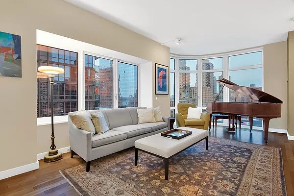 1st image of 555 W 59th St APT 18B