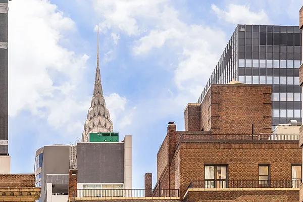 Sold by Compass | media 6