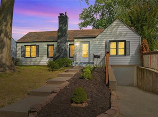 4013 Crestview Rd, Independence, MO 64052