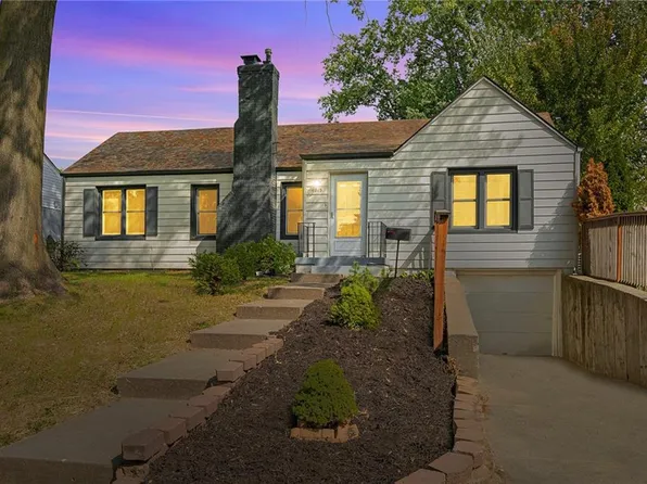 4013 Crestview Rd, Independence, MO 64052