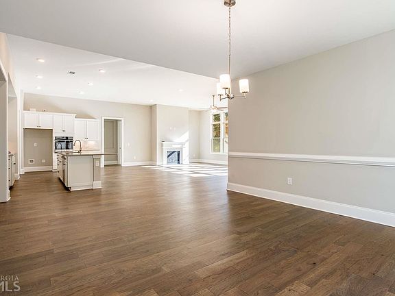 5th image of 128 Cottonwood Cir