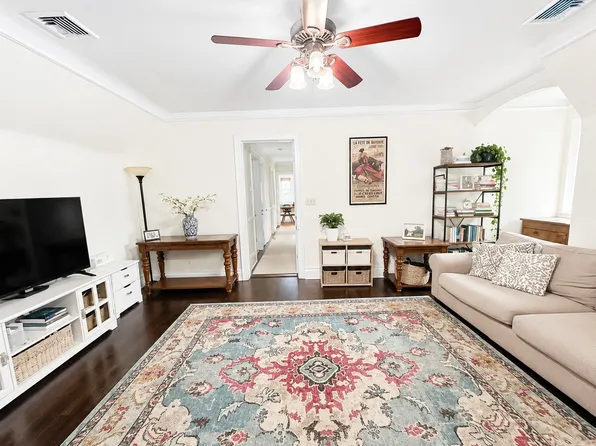 29 Chestnut Ave Floor 2, Pelham, NY 10803