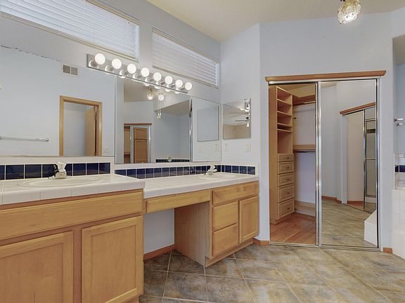 4th image of 10943 Carreta Dr NW