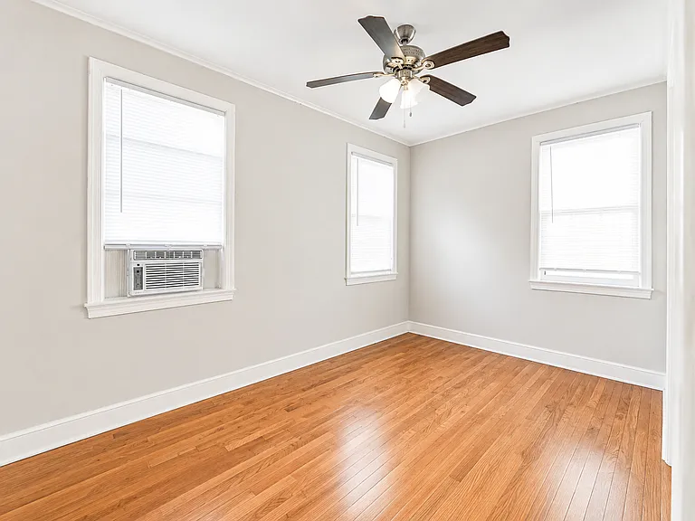 1635 Dupont Dr — Photo 6