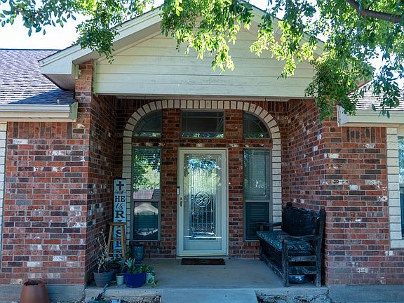 3rd image of 1447 S Crossings Ct