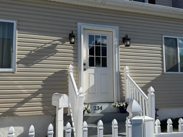 234 Carleton Ave, Hazleton, PA 18201