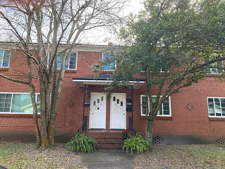 2842 Sydney St #4 — Photo 2