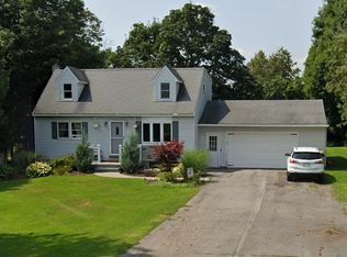 3823 Griffin Rd, Syracuse, NY 13215
