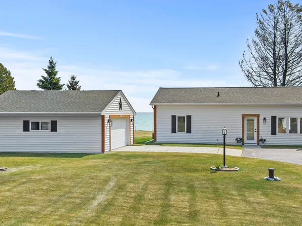 N6802 State Road 42, Algoma, WI 54201