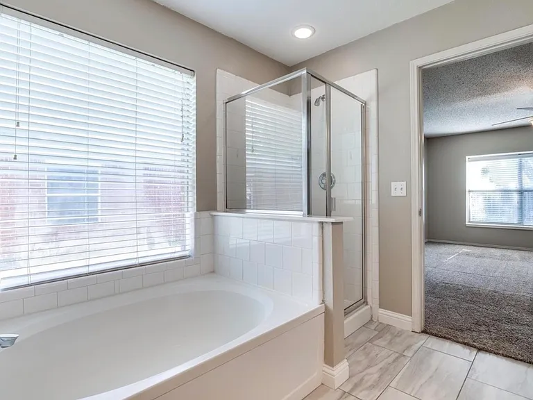 2312 Capeland Dr — Photo 5