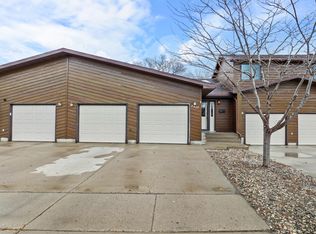 2417 8th St SW, Minot, ND 58701