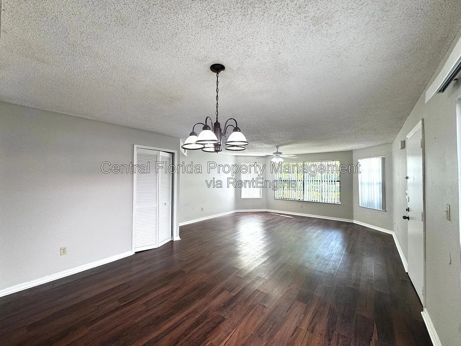 3 bed, 2.0 bath, 1250 sqft, $1,599 — Photo 3