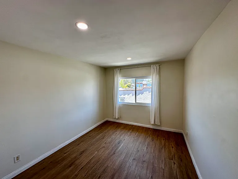 4130 Duquesne Ave #4 — Photo 10