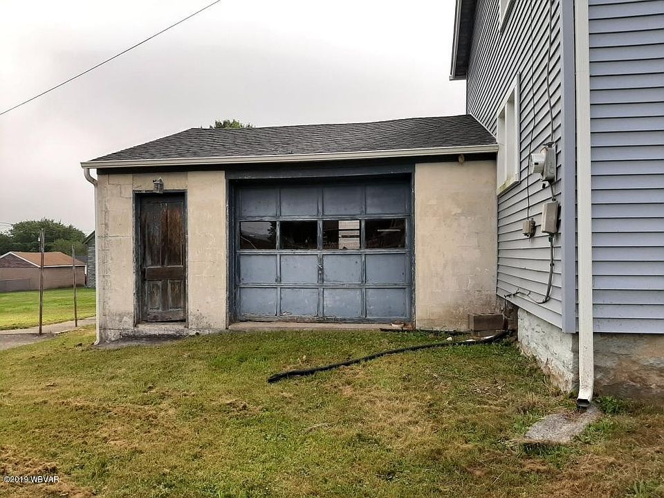 2nd image of 14 E Summit St