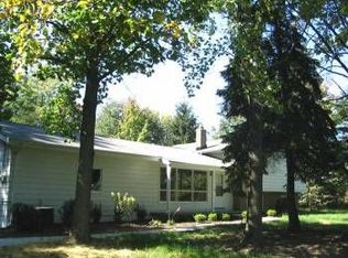 16510 Snyder Rd, Chagrin Falls, OH 44023